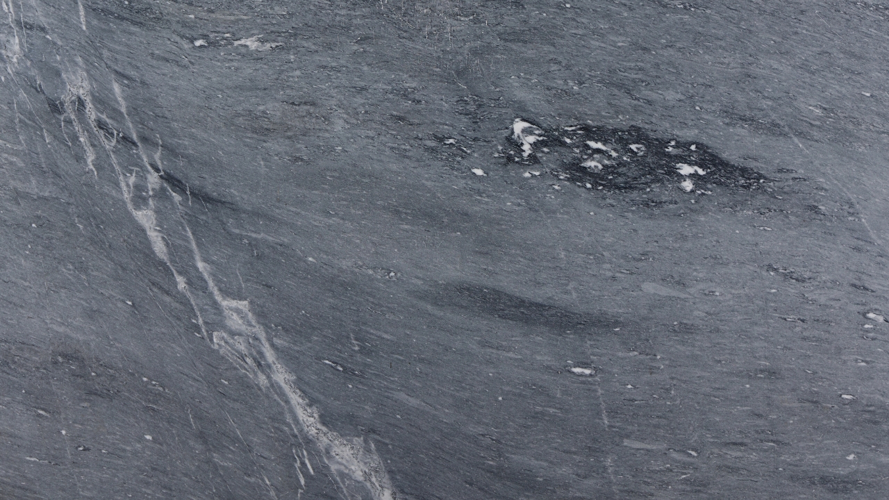 Grey Versailles
